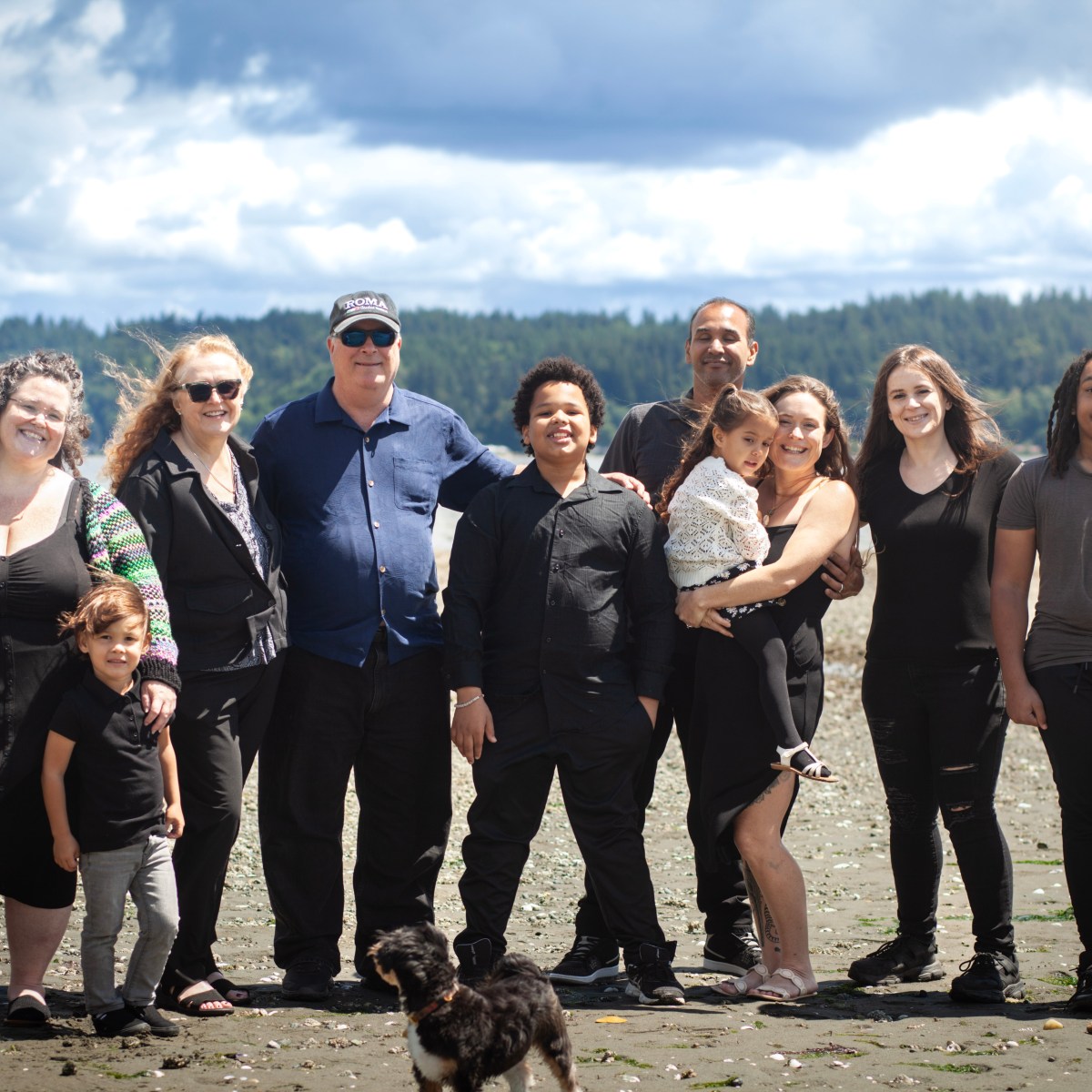 Schedules get busy. Kids grow. Puppies join the family. People move across the ocean. And suddenly you realize it has been way too long since everyone has been in front of the camera&nbsp;together.